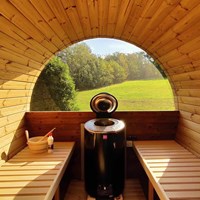 Barrelsauna met 50% glas in achterzijde